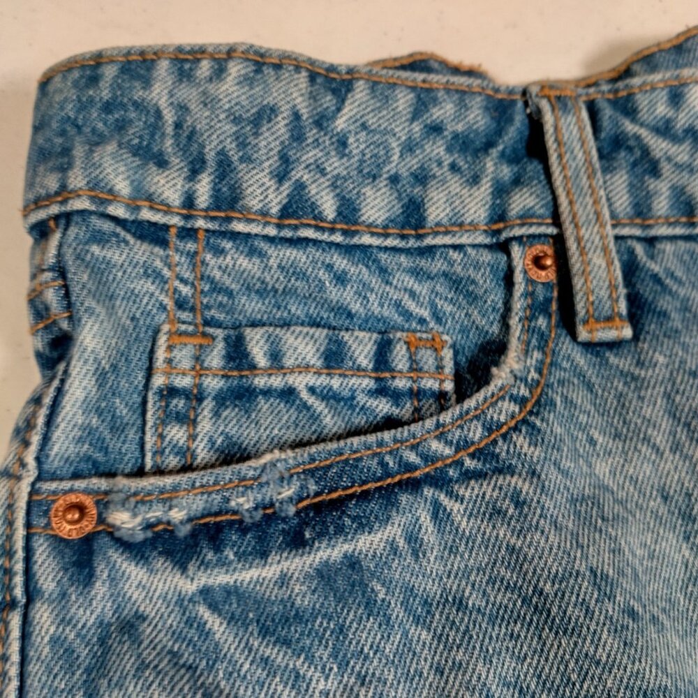 Old Navy Jean Shorts Women 10 OG Straight Light Wash Denim Distressed Button Fly - Picture 10 of 15